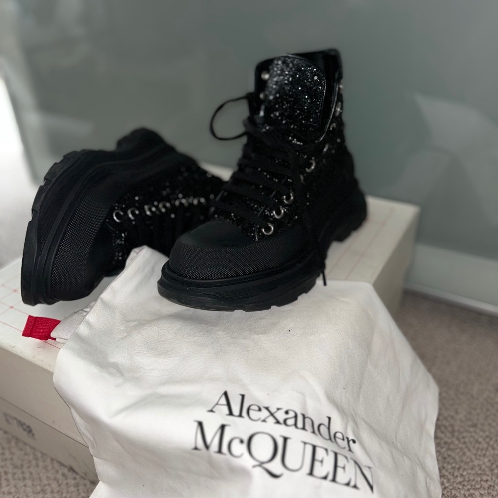 Alexander Mcqueen
